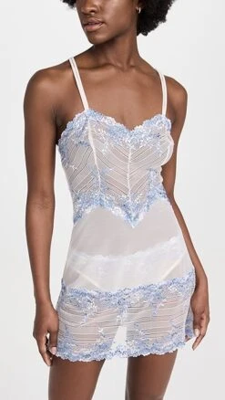 Wacoal Embrace Lace Chemsie